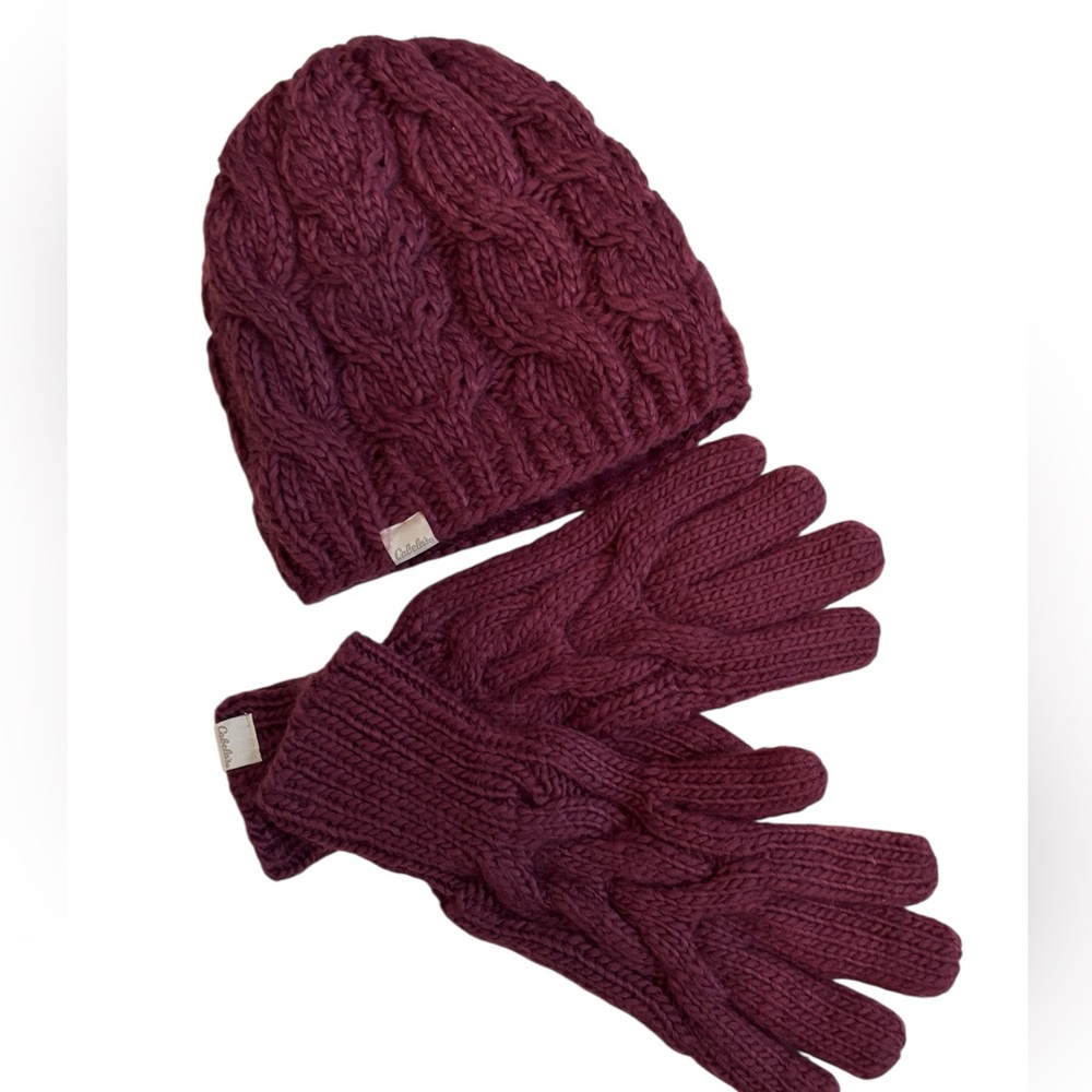 CABELA’S Cranberry Knitted Hat and Gloves Set